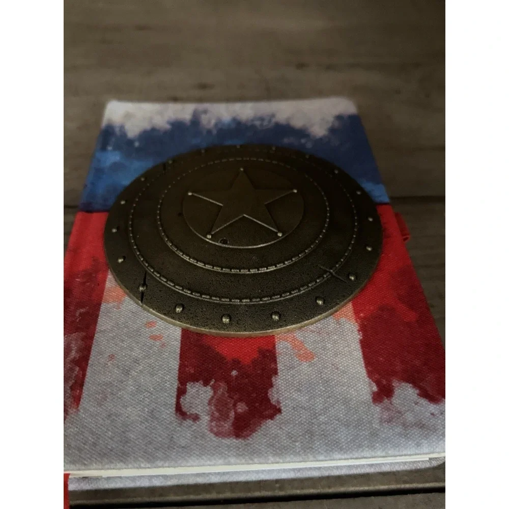 ~NEW~Marvel Captain‎ America 3D Shield Premium Notebook Journal Sketchbook